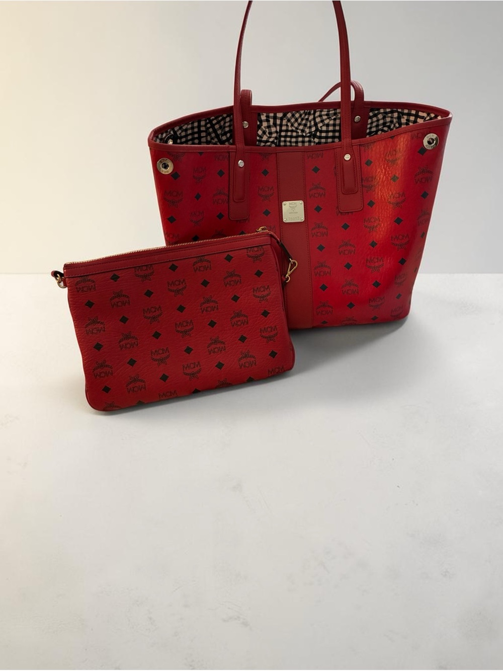 MCM Red Logo-Print Tote with Matching Pouch - Picture 4 of 7
